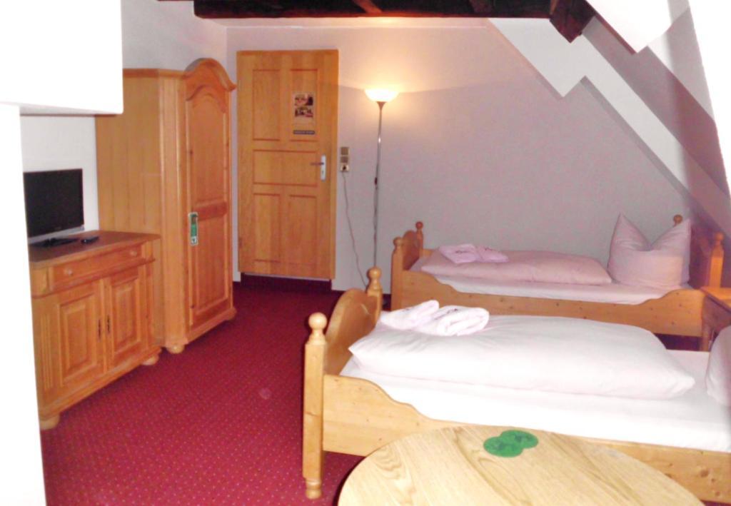 Thuringer Hof Hildburghausen Ξενοδοχείο Δωμάτιο φωτογραφία